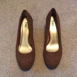 Fioni 2" wedges.